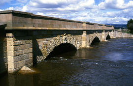Macquarie River at Ross Bridge